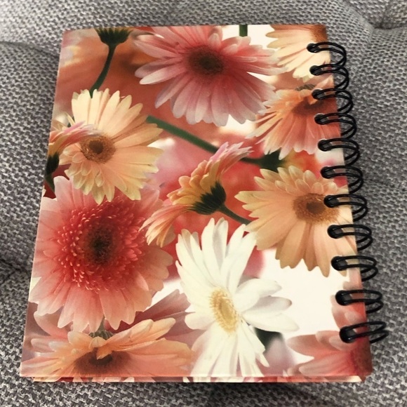 Gerber Daisy spiral notebook - Picture 2 of 6